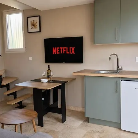 Duplex Climatise Avec Terrasse A Apartment *